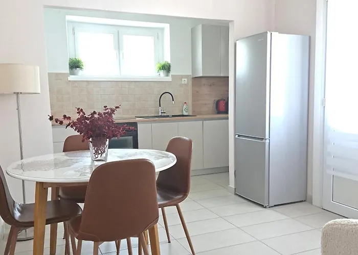 K & M Apartment *